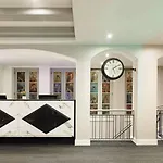 Ibis Styles Station