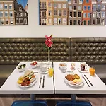 Ibis Styles Station
