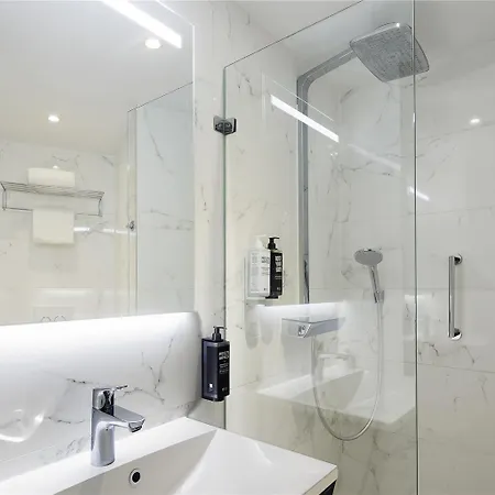 Ibis Styles Station Hotel 3*