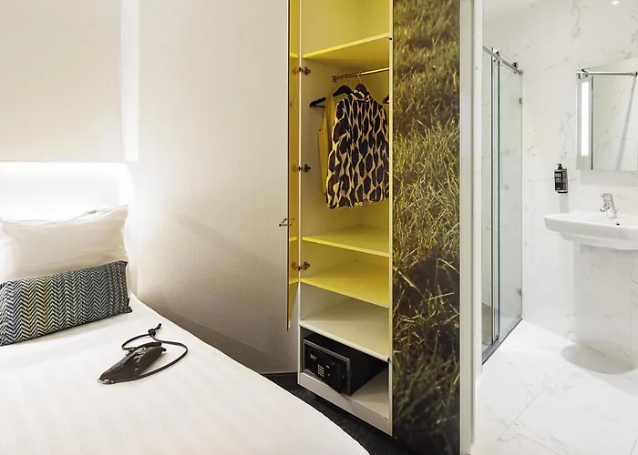 Ibis Styles Station Hotel 3*