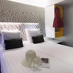 Ibis Styles Station מלון 3*