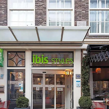 Ibis Styles Station