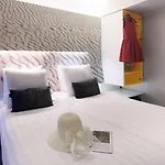 إيبيس Styles Station