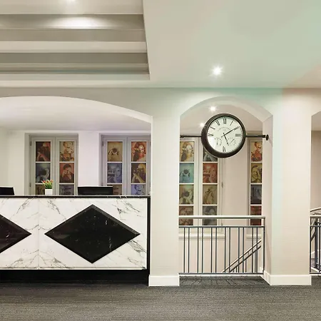 Ibis Styles Station
