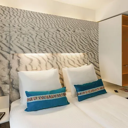 Ibis Styles Station Hotell 3*