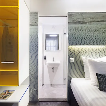 Ibis Styles Station 3* אמסטרדם